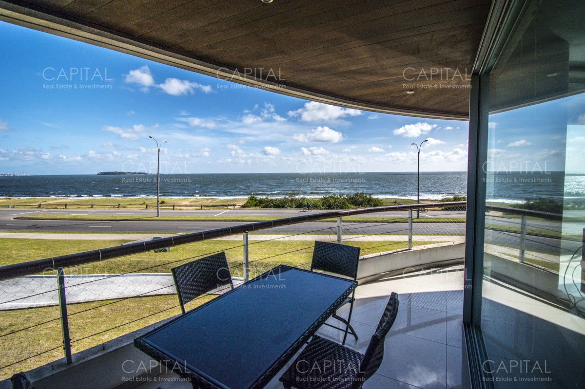 Apartamento ID.27318 - Apartamento Primera Fila Playa Mansa + Venta