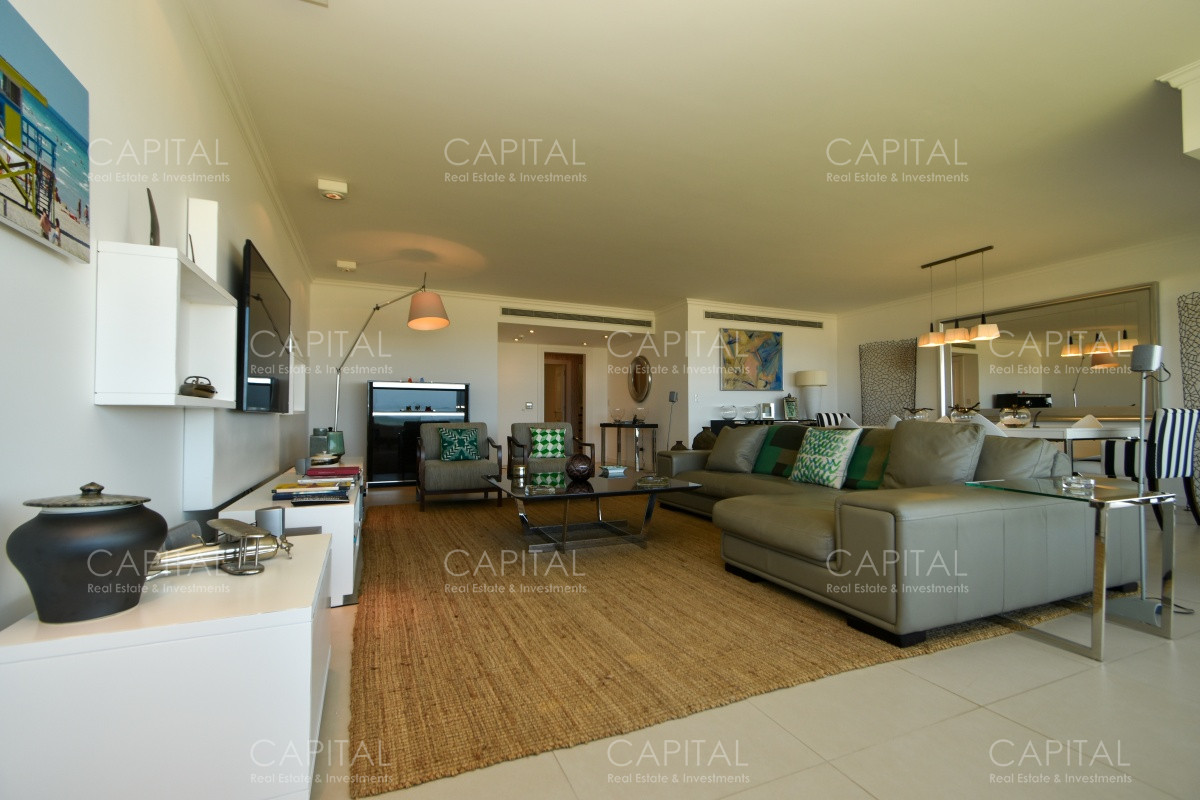 Apartamento ID.30835 - Venta de exclusivo PentHouse sobre playa Brava, Punta del Este