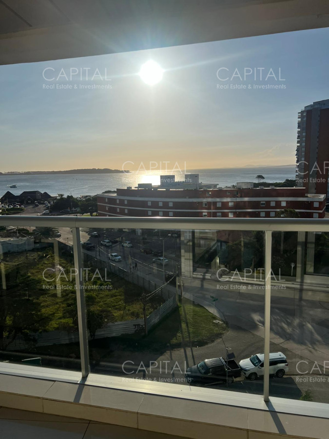 Apartamento ID.36884 - Apartamento en Venta de Tres Dormitorios en Playa Mansa,  Punta del  Este 