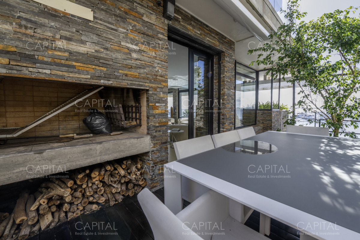 Apartamento ID.32557 - Departamento en Venta Primera Linea en Puerto Punta del Este