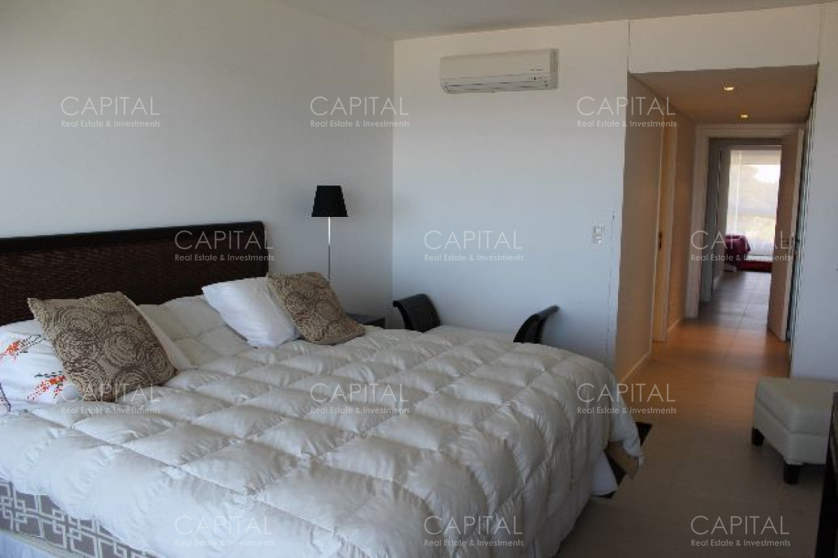 Apartamento ID.27137 - Excelente apartamento de 2 dormitorios en primera línea del mar