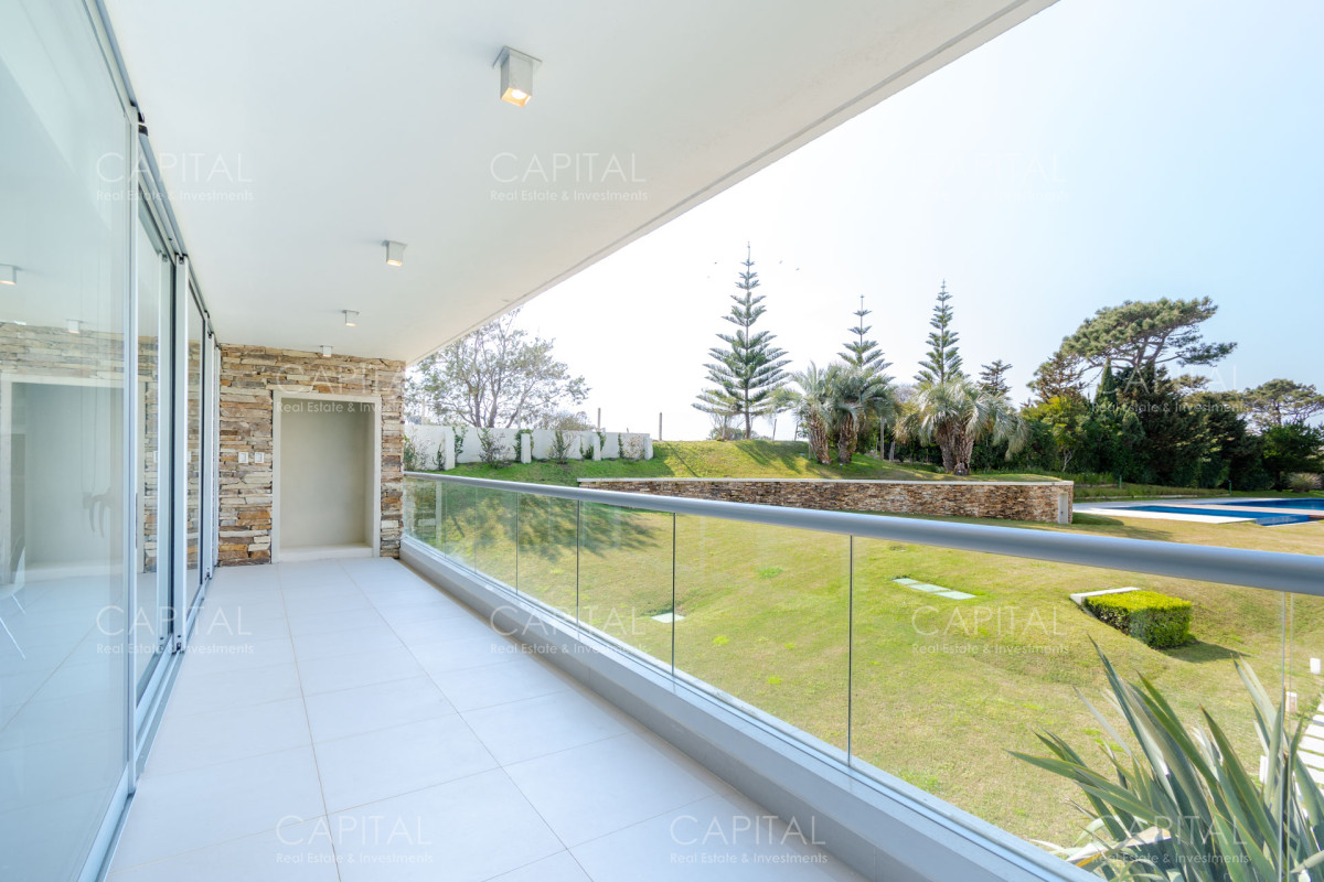 Apartamento ID.29599 - Apartamento en venta en Punta del Este en  edificio con excelentes amenities 