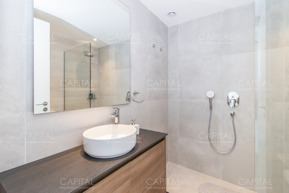 Apartamento ID.33696 - Apartamento en primera linea frente al mar Esquinero a Punta Ballena en edificio VENETIAN