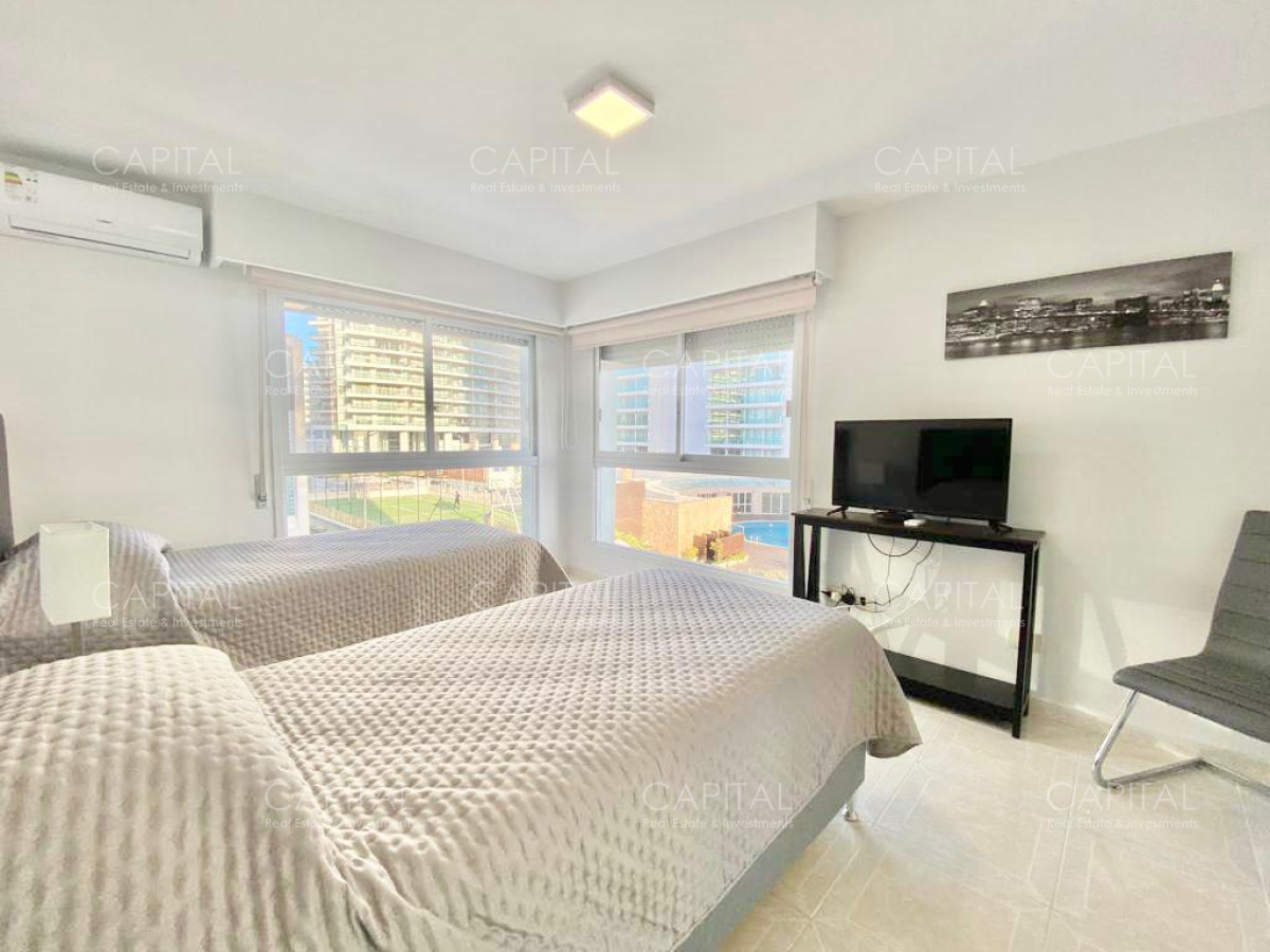 Apartamento ID.33457 - Beverly Tower Punta del Este Apartamento de tres dormitorios frente al mar en alquiler