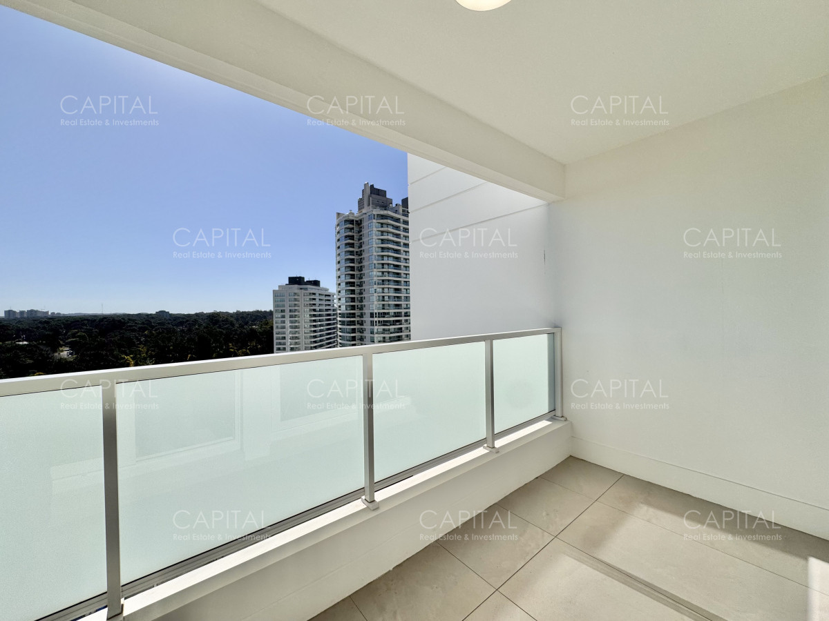 Apartamento ID.36779 - Le Parc III en venta esquinero piso alto en venta