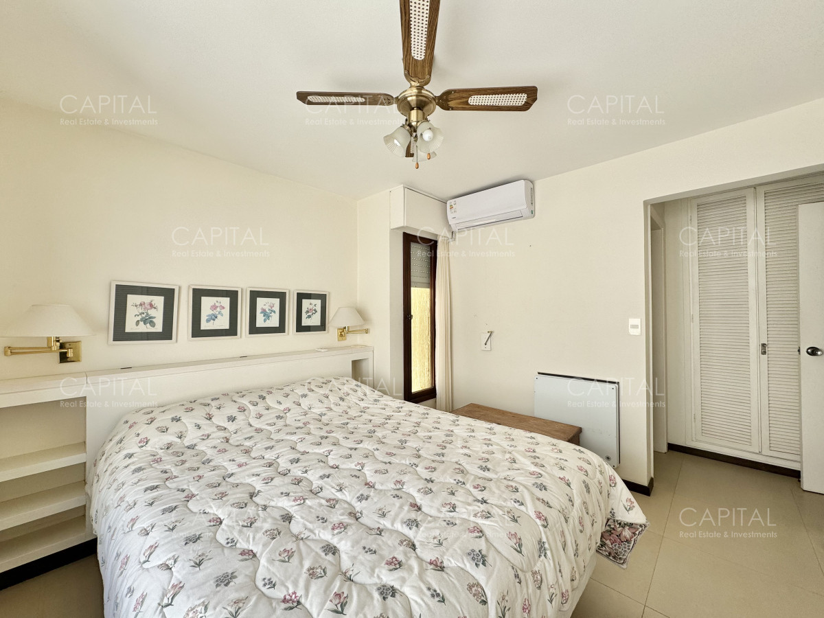 Apartamento ID.38759 - Apartamento de tres dormitorios en venta en Península, Punta del Este.