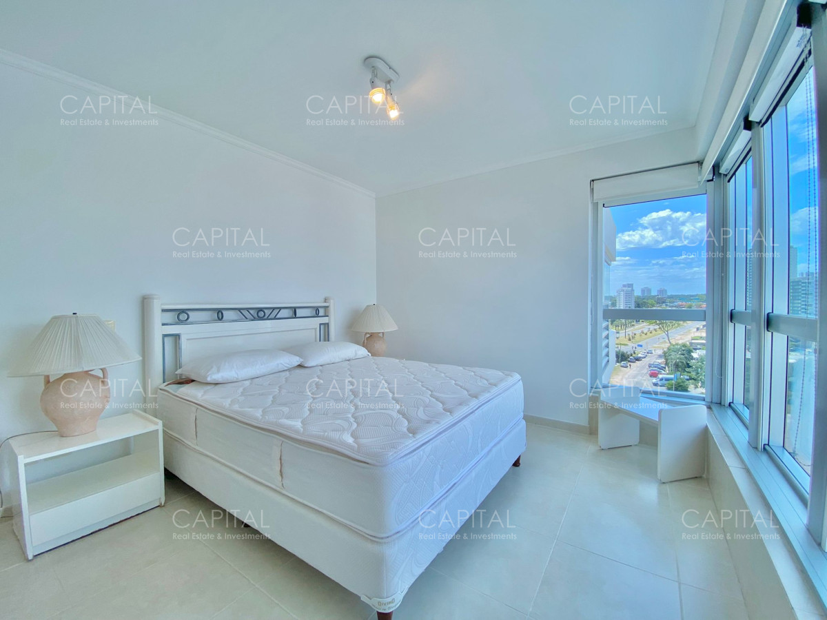 Apartamento ID.31832 - Apartamento en Venta de tres dormitorios, Punta del Este