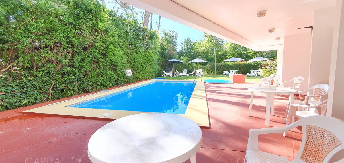 Apartamento ID.32238 - Apartamento en Alquiler Tres Dormitorios Duplex con Parrillero en Playa Mansa