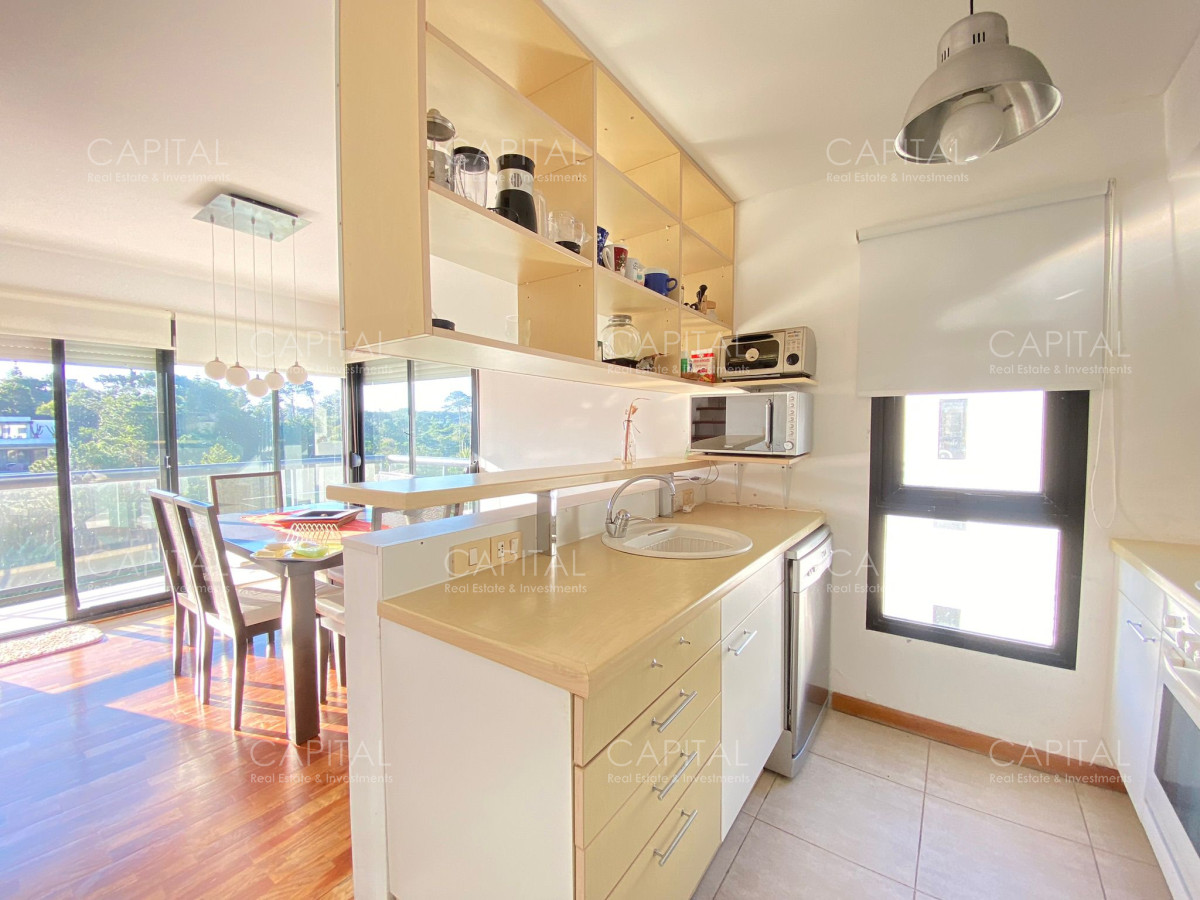 Apartamento ID.34603 - Apartamento en Alquiler Primera Linea Tres dormitorios con Parrillero