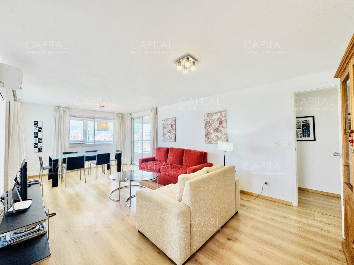 Apartamento ID.40580 - Apartamento reciclado de tres dormitorios en venta en Playa Mansa
