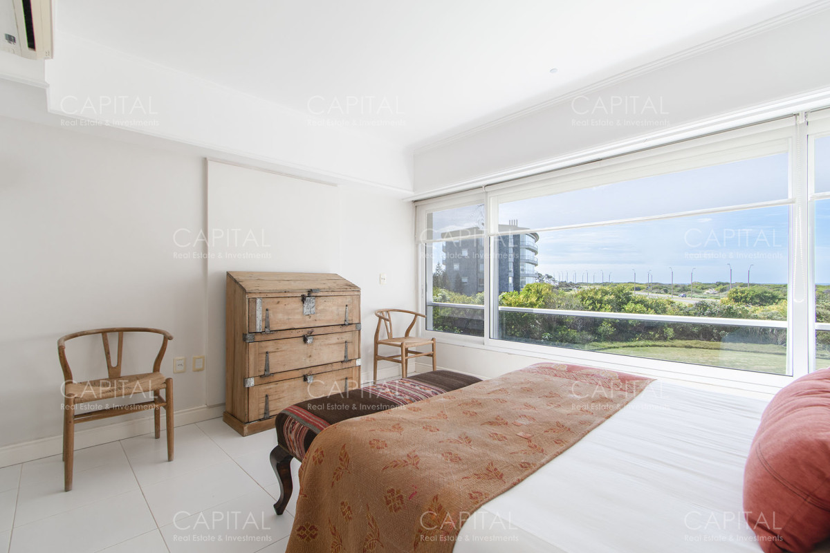 Apartamento ID.35180 - Apartamento en Venta 3 Suites + Dependencia en Primera Linea Brava