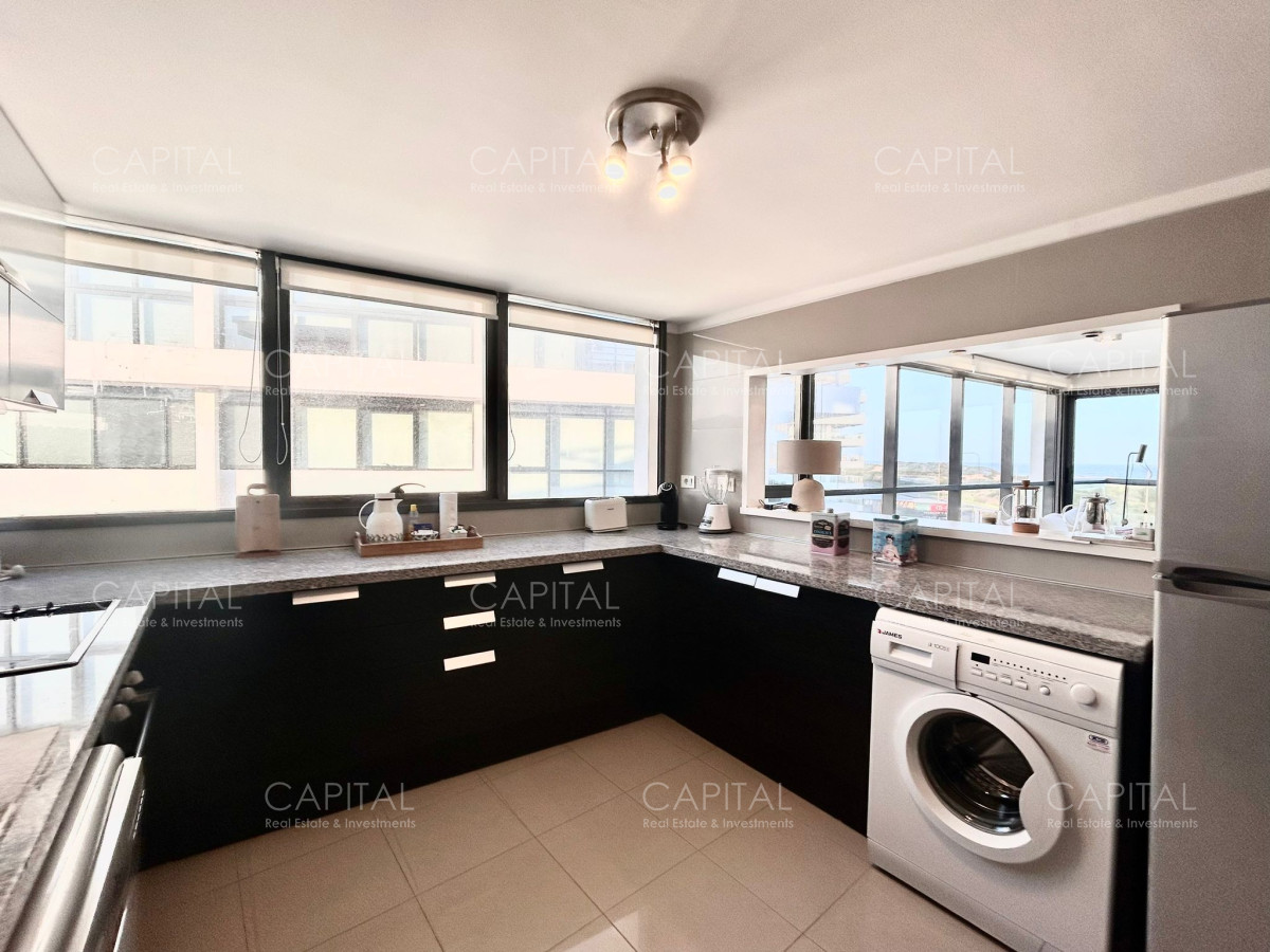Apartamento ID.26732 - Venta Departamento Pent House Playa Brava Primera Linea Punta del Este