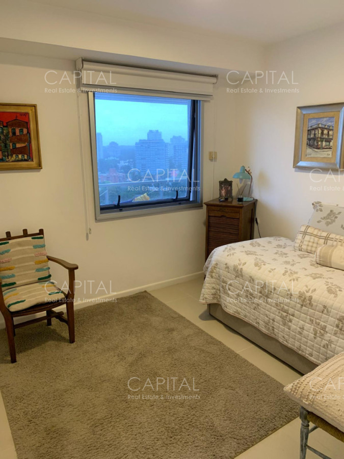 Apartamento ID.38050 - Apartamento en Venta de Dos Dormitorios  Playa Brava , Punta del Este 