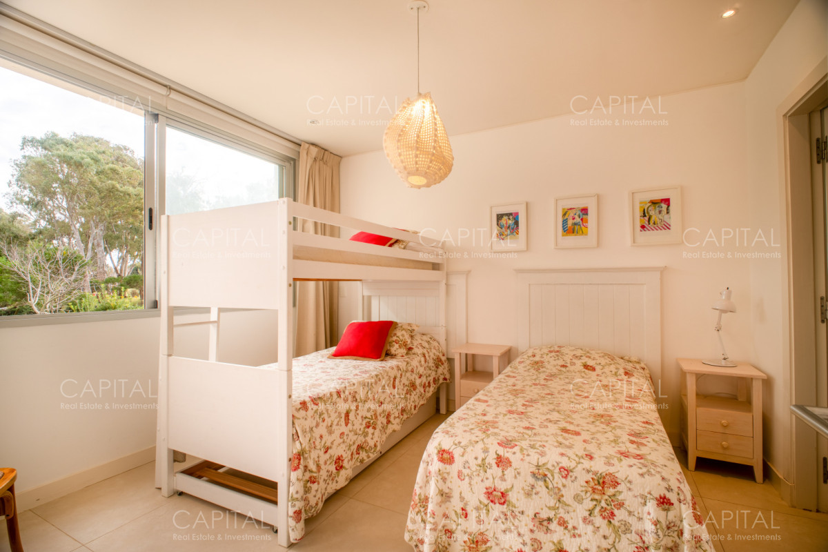 Apartamento ID.36855 - Manantiales 2 dormitorios y dependencia con parrillero a pasos del mar