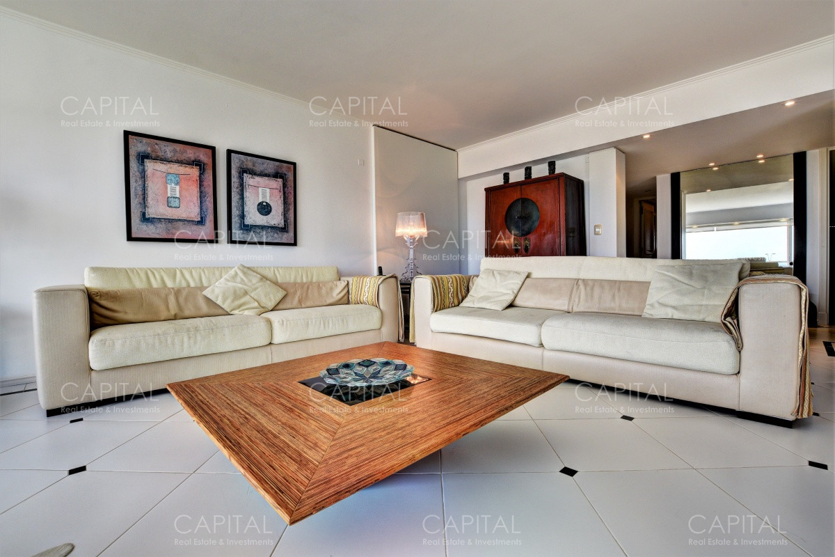 Apartamento ID.27366 - Apartamento Primera Fila Playa Brava en Alquiler 