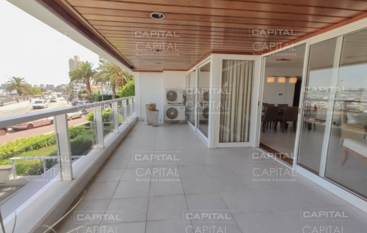 Apartamento ID.32356 - Apartamento en Puerto de Punta del Este en Venta