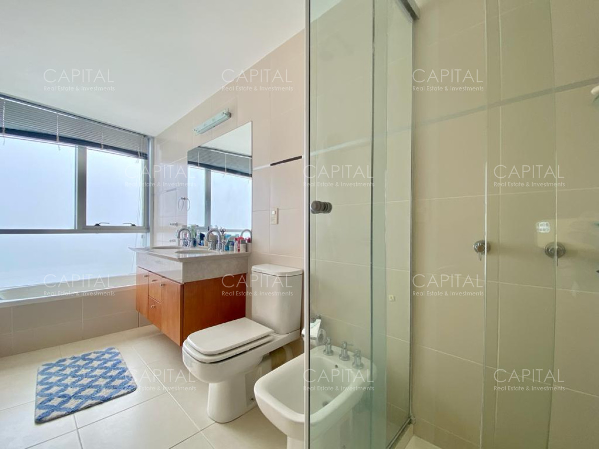 Apartamento ID.33186 - Apartamento de tres suites y dependencia con vista al mar Punta del Este.