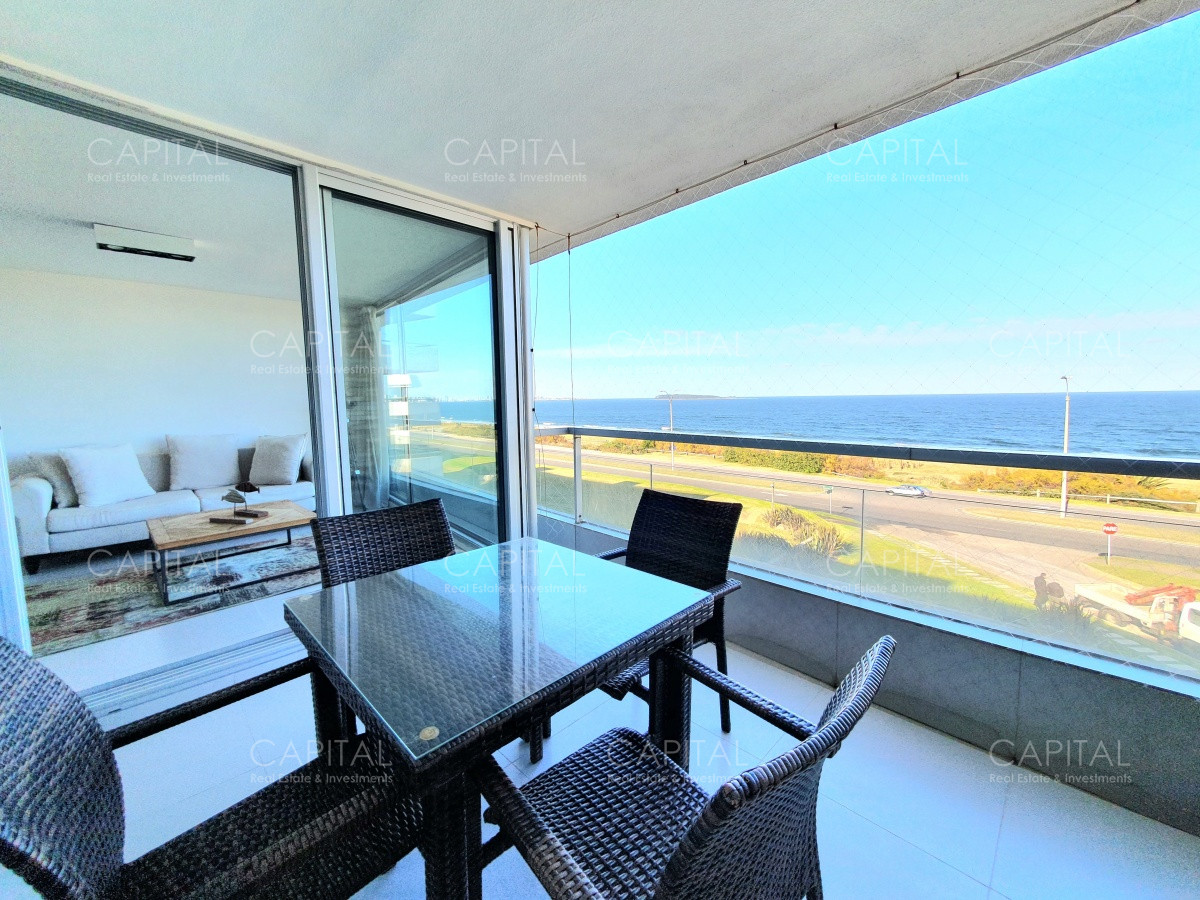 Apartamento ID.32026 - Venta Departamento Primera Línea dos dormitorios y dependencia de servicio en Playa Mansa Punta del Este