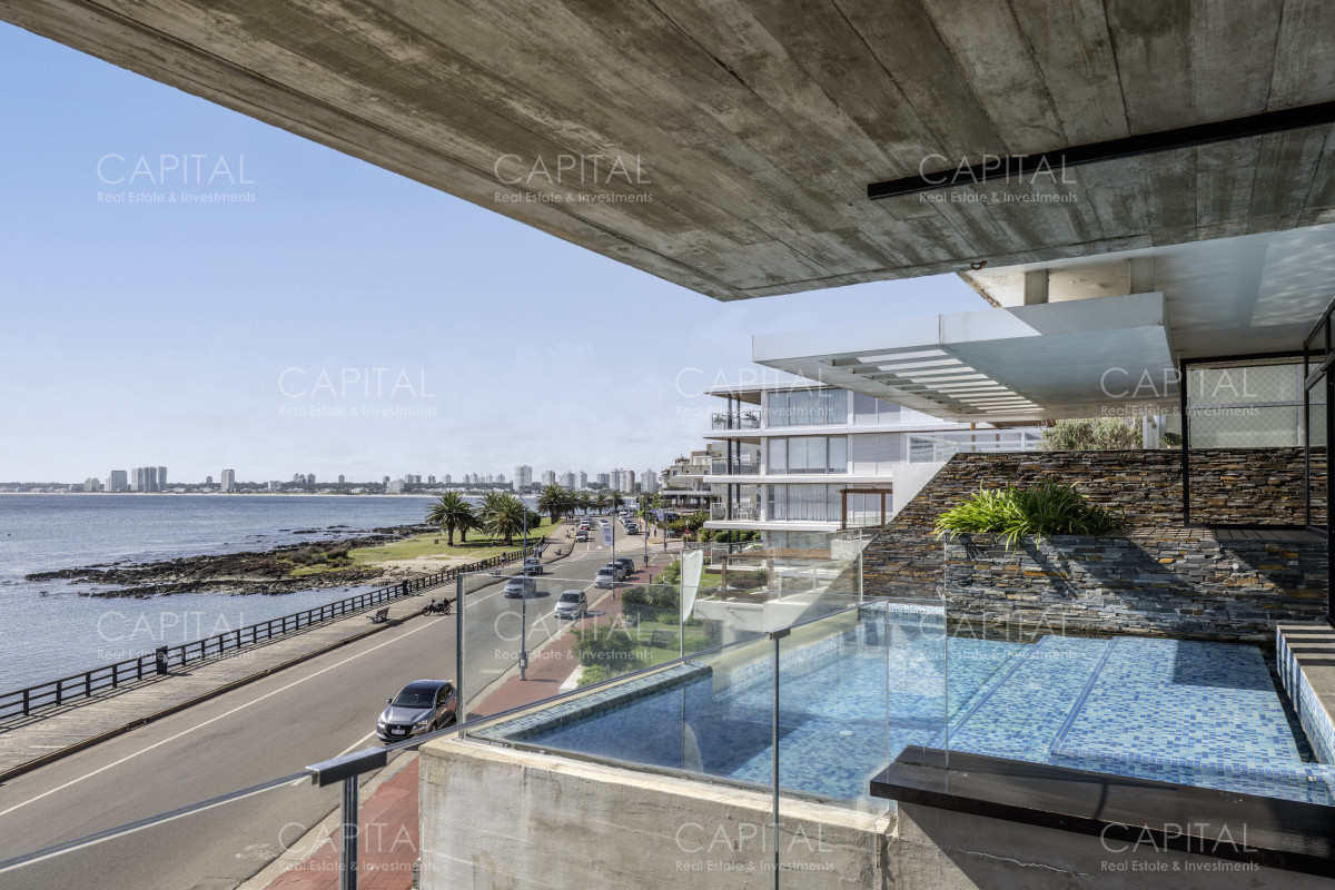 Apartamento ID.32557 - Departamento en Venta Primera Linea en Puerto Punta del Este