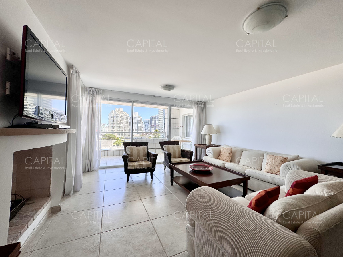 Apartamento ID.37326 - Apartamento en Playa Brava Primera Fila en Alquiler