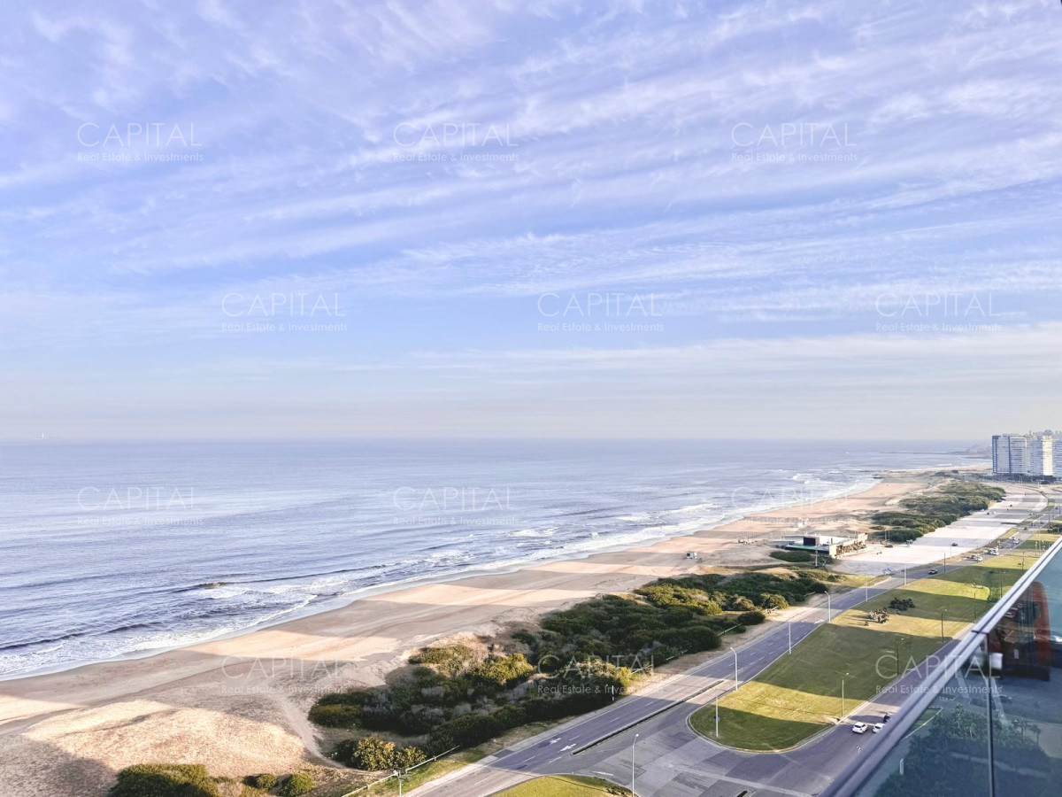 Apartamento ID.32036 - Apartamento de tres dormitorios en Le Parc, Primera fila en playa brava en venta