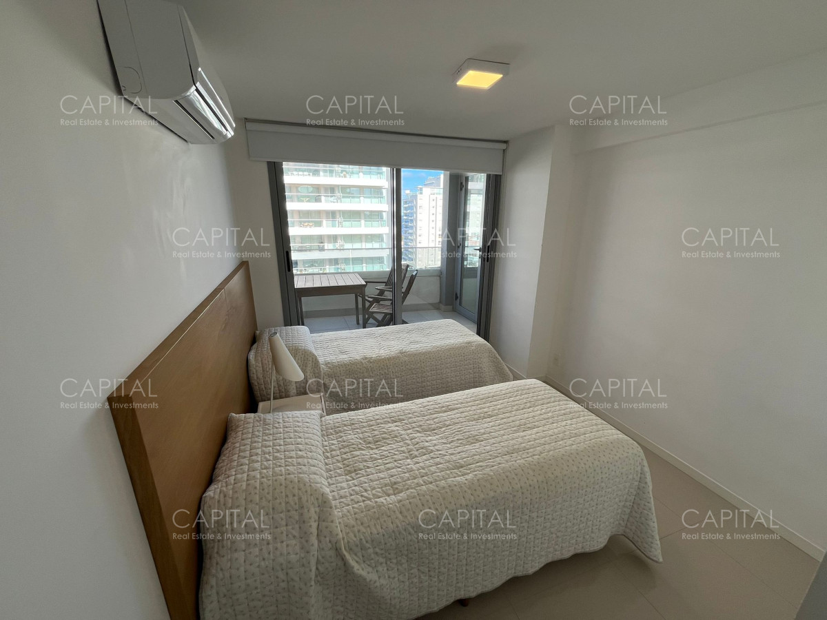 Apartamento ID.38247 - Apartamento en Venta, Edificio Esmeralda, Playa Brava, Punta del Este