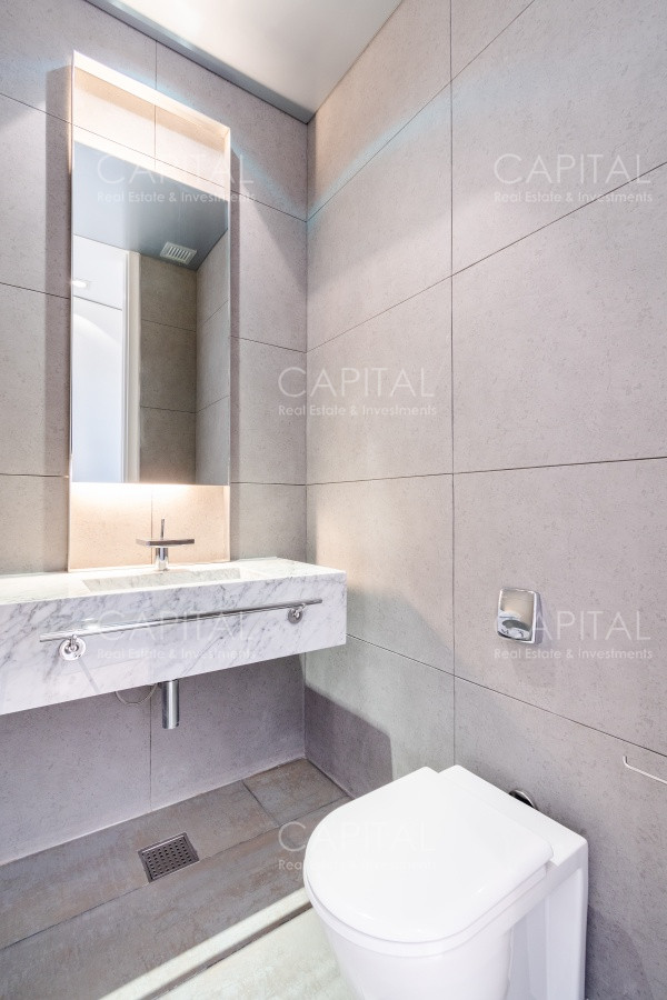 Apartamento ID.30146 - Excelente Apartamento en Acqua Punta del Este Tres suites en Venta en Primera línea, Playa Brava