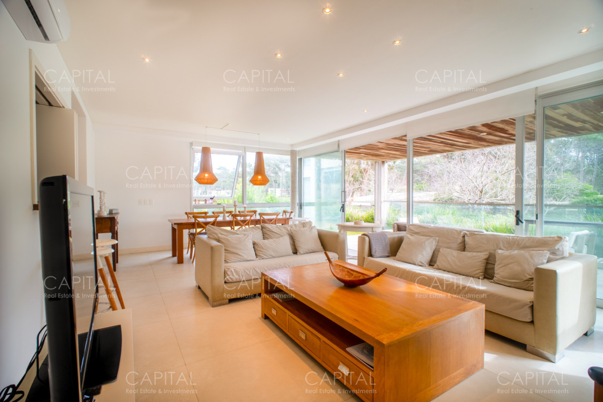 Apartamento ID.36855 - Manantiales 2 dormitorios y dependencia con parrillero a pasos del mar