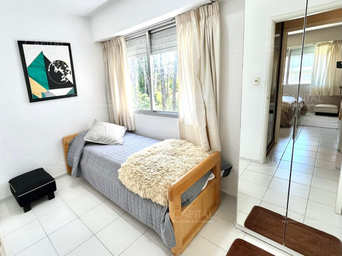 Apartamento ID.32238 - Apartamento en Alquiler Tres Dormitorios Duplex con Parrillero en Playa Mansa
