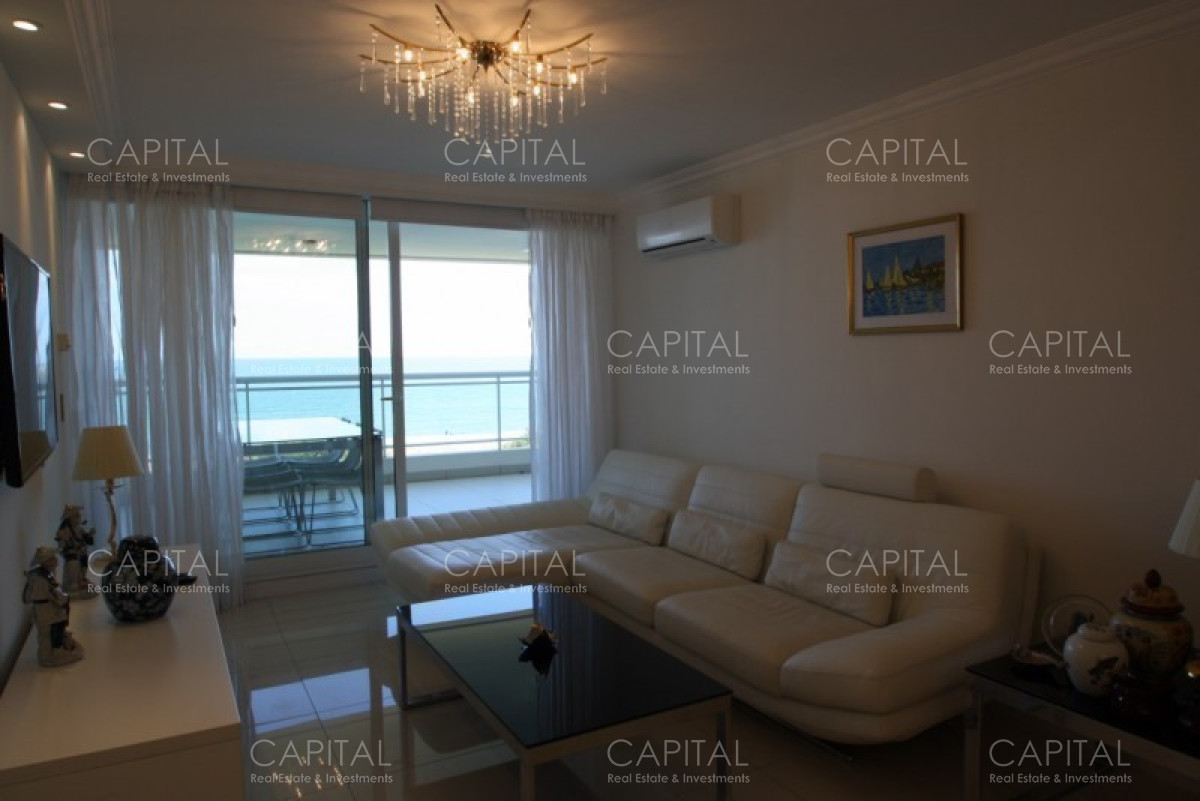 Apartamento ID.37114 - Depto primera linea de Playa Mansa con parrillero