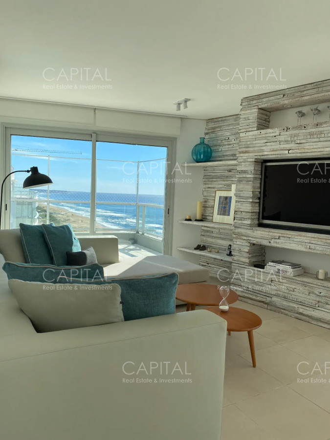 Apartamento ID.33769 - PentHouse de cuatro dormitorios en suite en Le Parc con parrillero propio y dependencia de servicio en Alquiler Temporal