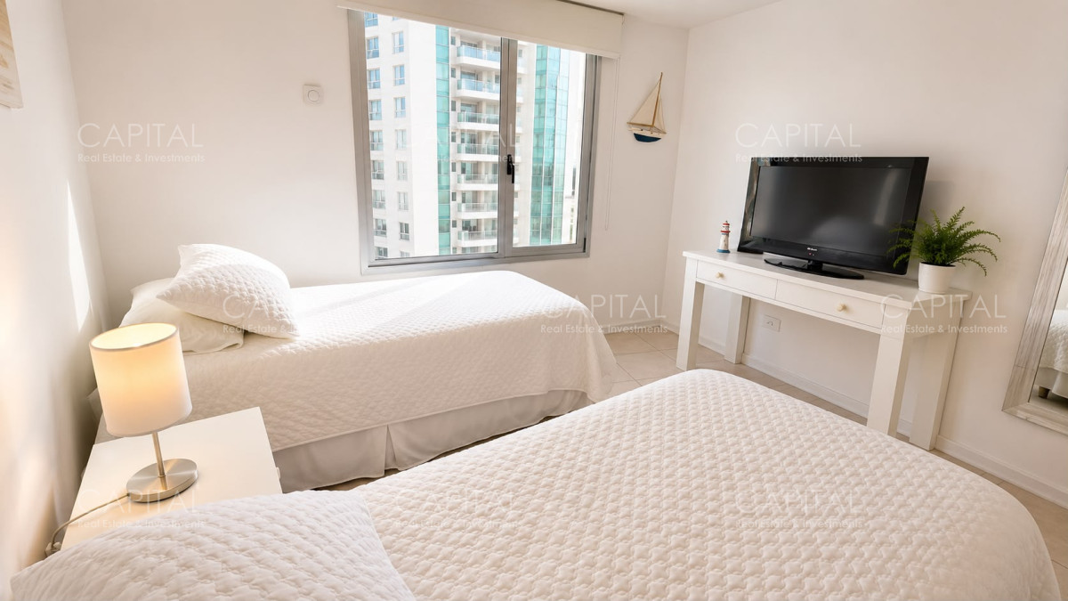 Apartamento ID.40472 - Excelente departamento 3 dormitorios con parrillero en Playa Brava