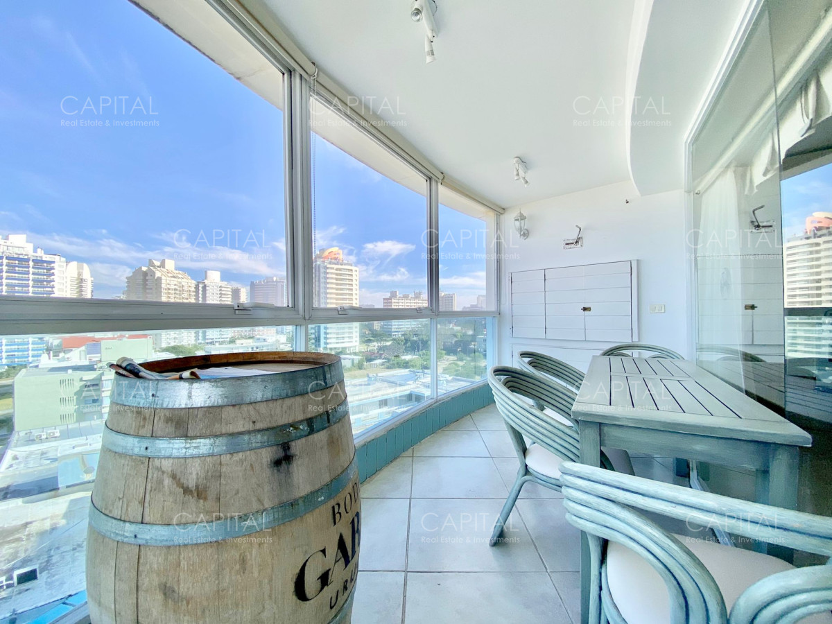 Apartamento ID.30056 - Apartamento de Tres dormitorios con Vista al Mar en Venta en Playa Brava