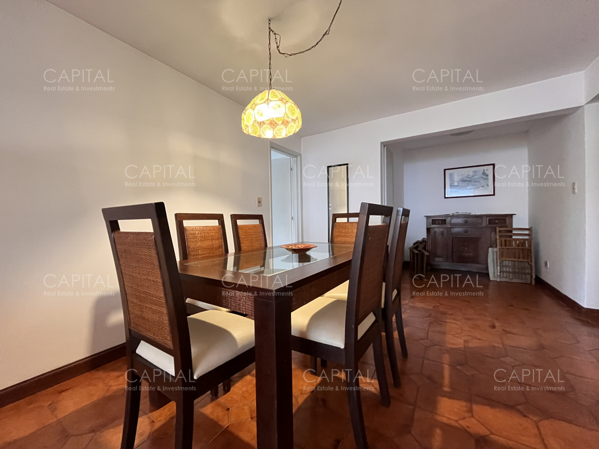 Apartamento ID.38558 - Apartamento 3 Dormitorios en Venta Primera linea Playa Mansa.