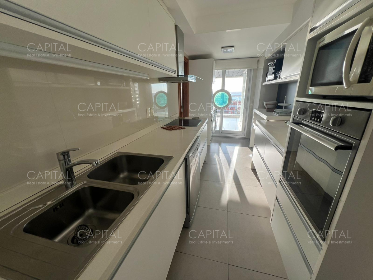 Apartamento ID.36884 - Apartamento en Venta de Tres Dormitorios en Playa Mansa,  Punta del  Este 