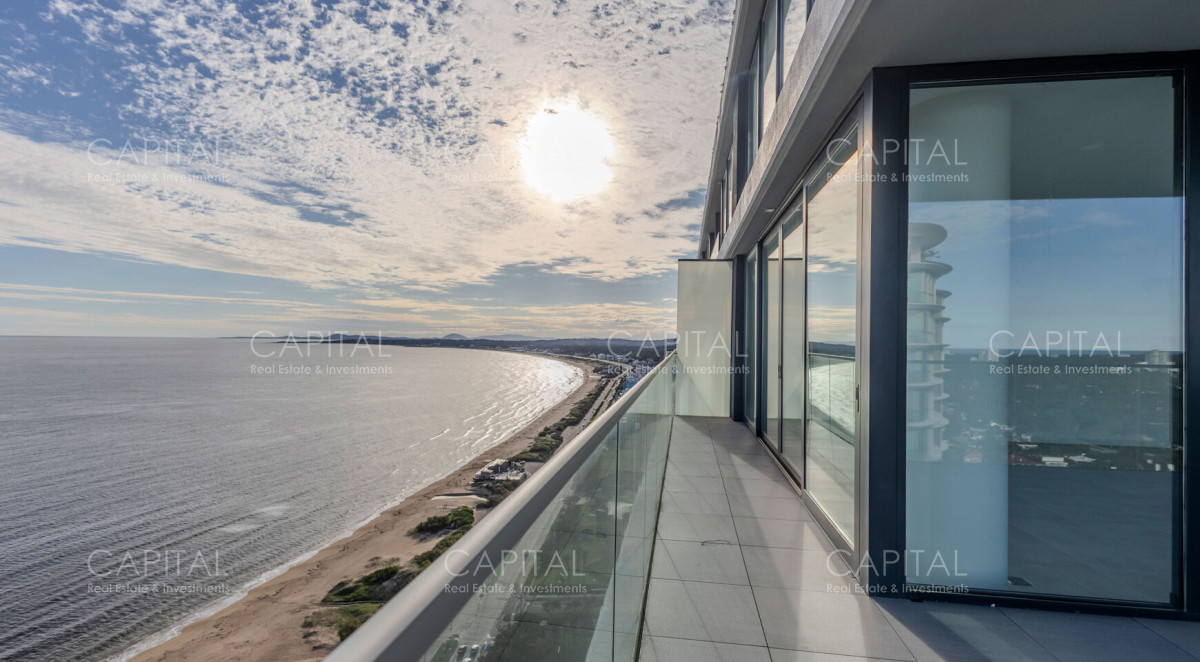 Apartamento ID.37953 - Penthouse en edificio Venetian Playa Mansa en Venta