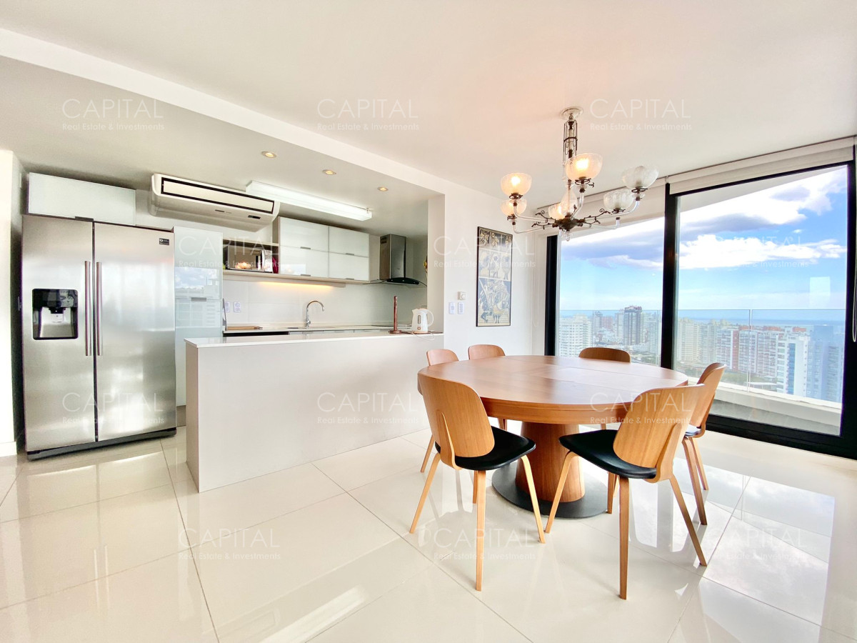 Apartamento ID.32684 - Apartamento en Venta Art Tower Tres Dormitorios en Suite
