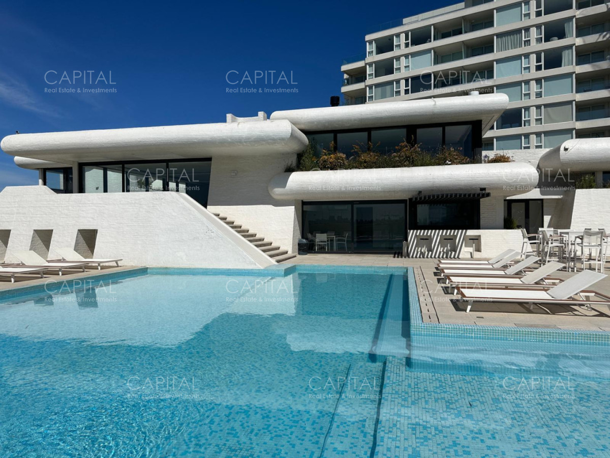 Apartamento ID.39125 - Lujoso departamento en primera línea de Playa Mansa