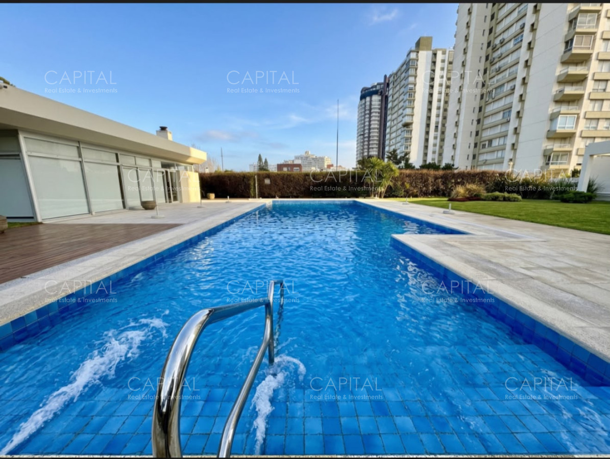 Apartamento ID.40420 - Apartamento primera linea en playa mansa en venta