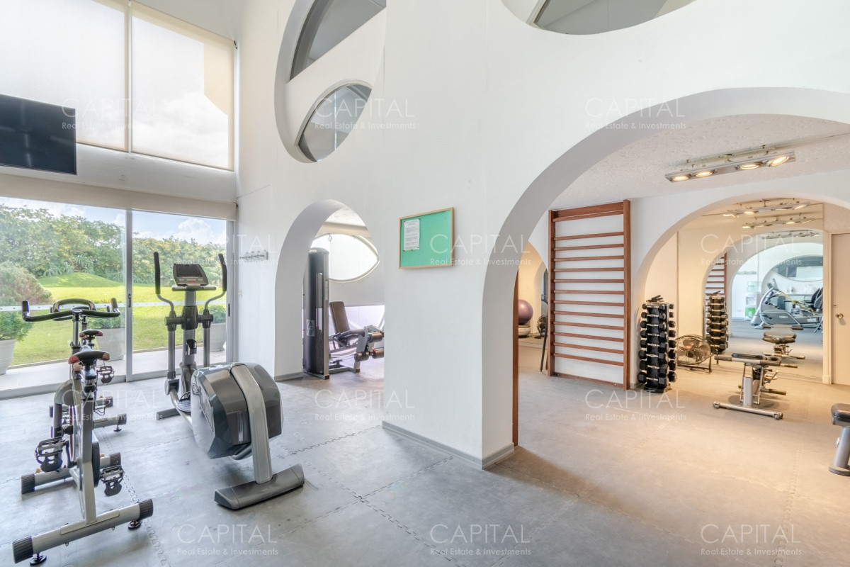 Apartamento ID.30942 - Venta de amplio apartamento sobre playa Brava íntegramente reciclado