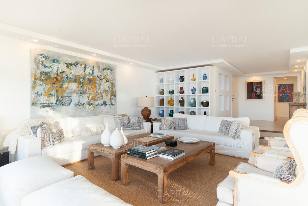 Apartamento ID.36586 - Exclusivo departamento totalmente reformado de 4 suites en Playa Mansa