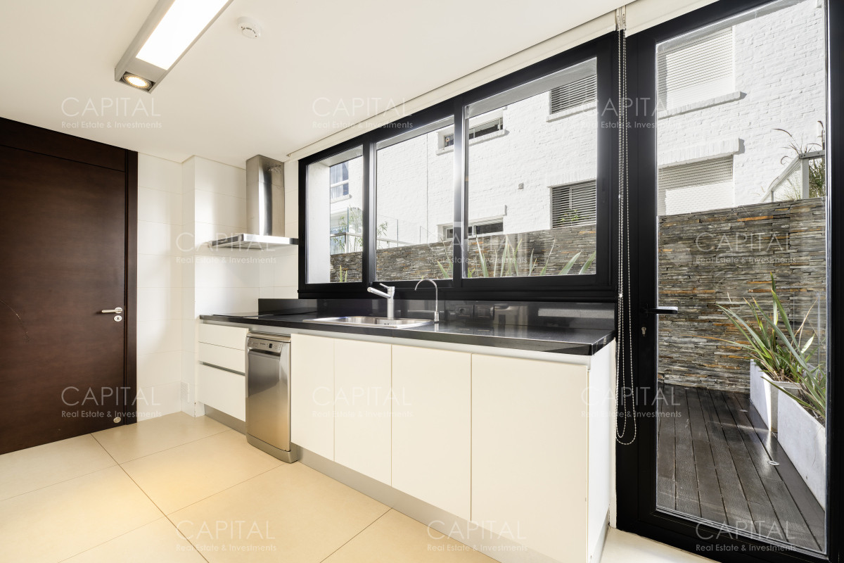 Apartamento ID.32557 - Departamento en Venta Primera Linea en Puerto Punta del Este