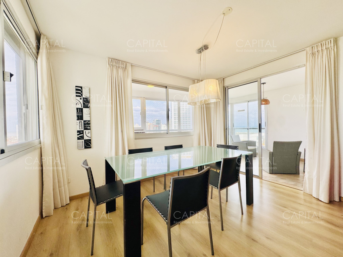 Apartamento ID.40580 - Apartamento reciclado de tres dormitorios en venta en Playa Mansa