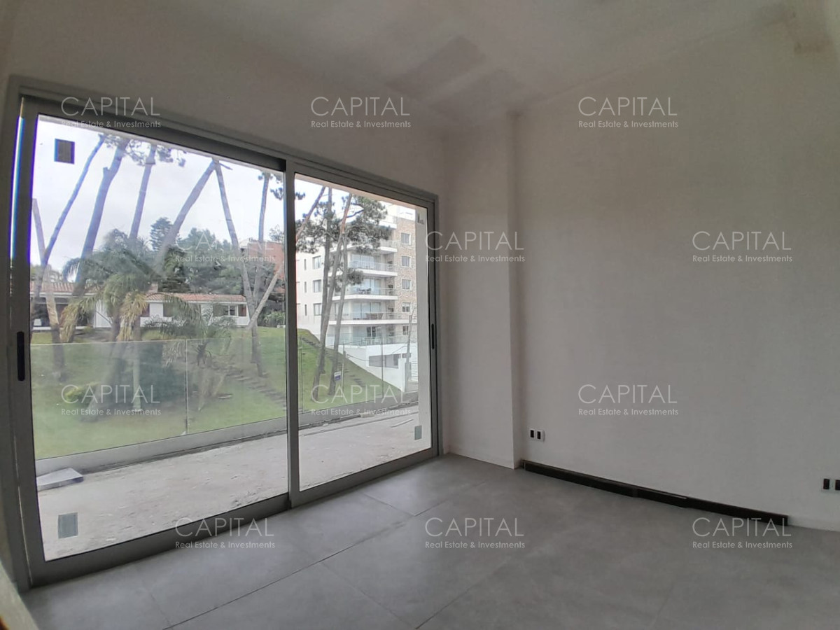 Apartamento ID.35149 - Apartamento a estrenar en venta, Playa Mansa - Punta del Este.