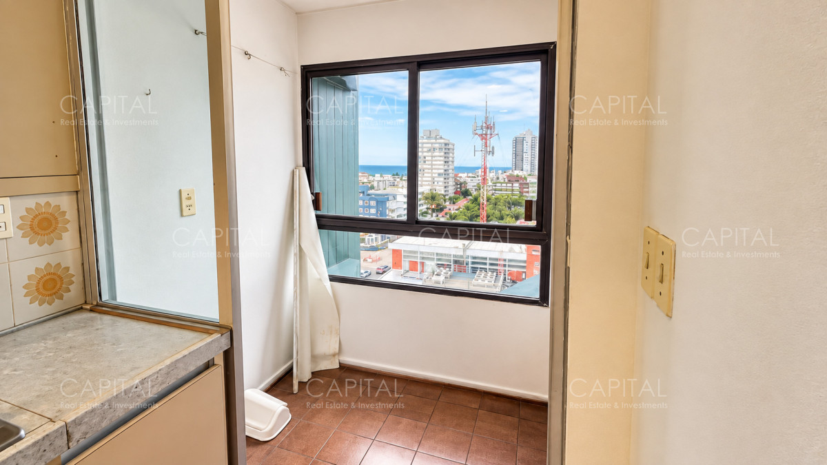 Apartamento ID.40808 - Apartamento en venta en Península, Punta del Este, ubicado a 100 metros del mar.