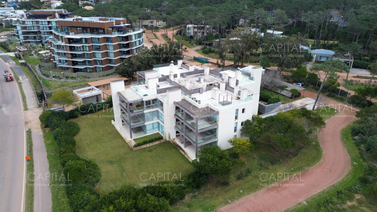Apartamento ID.36855 - Manantiales 2 dormitorios y dependencia con parrillero a pasos del mar