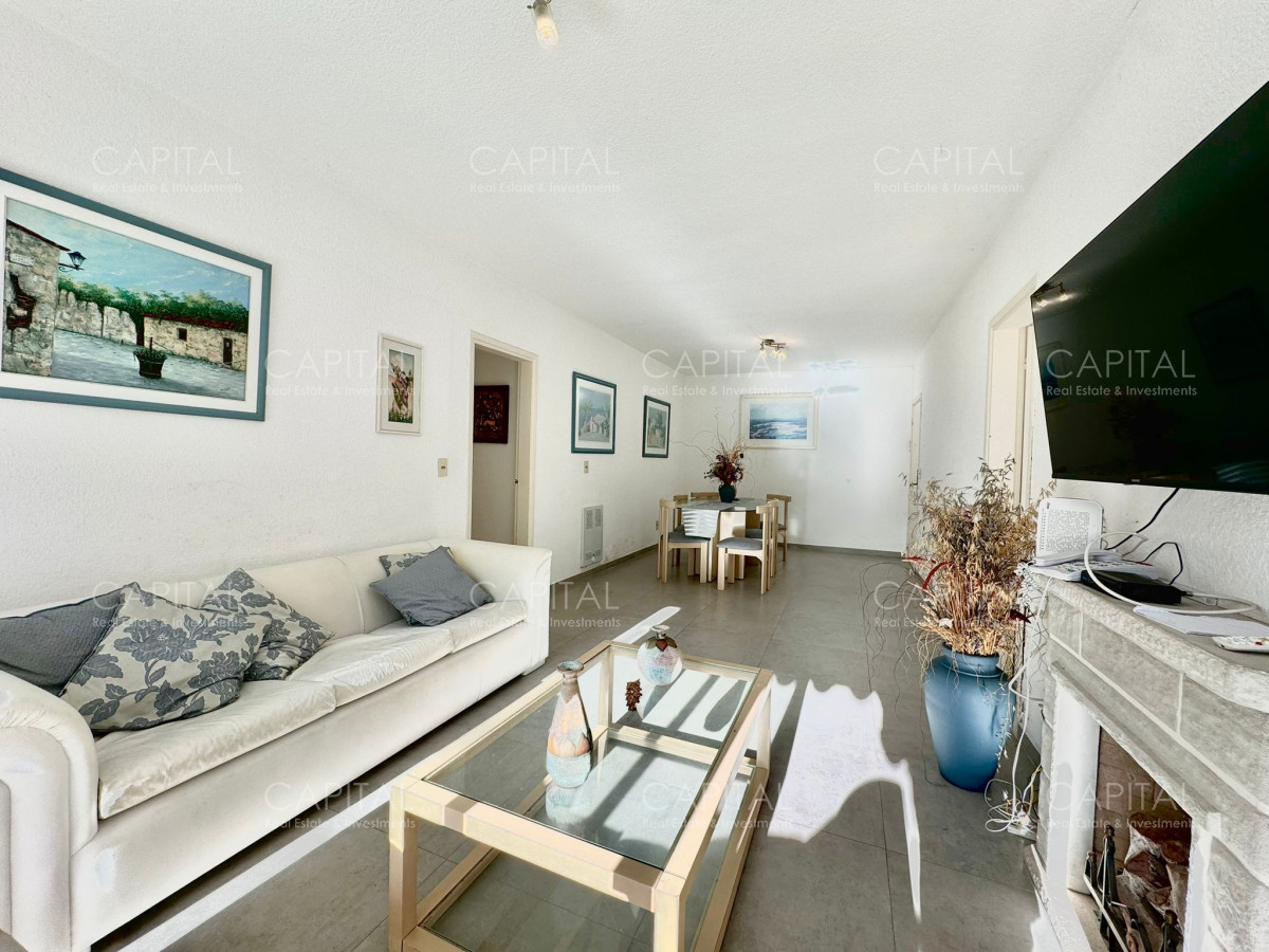 Apartamento ID.37240 - Apartamento en Venta de Tres dormitorios cerca del mar 