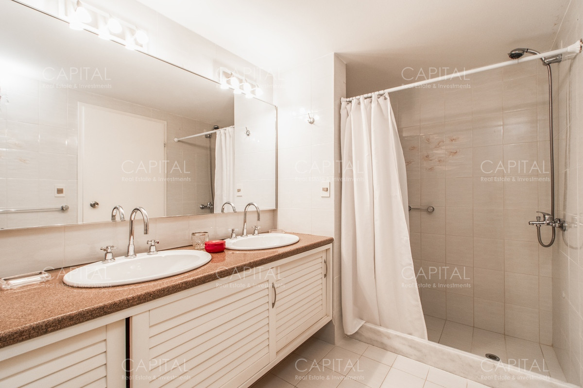 Apartamento ID.35407 - Golden Gate Punta del Este Apartamento Primera Fila