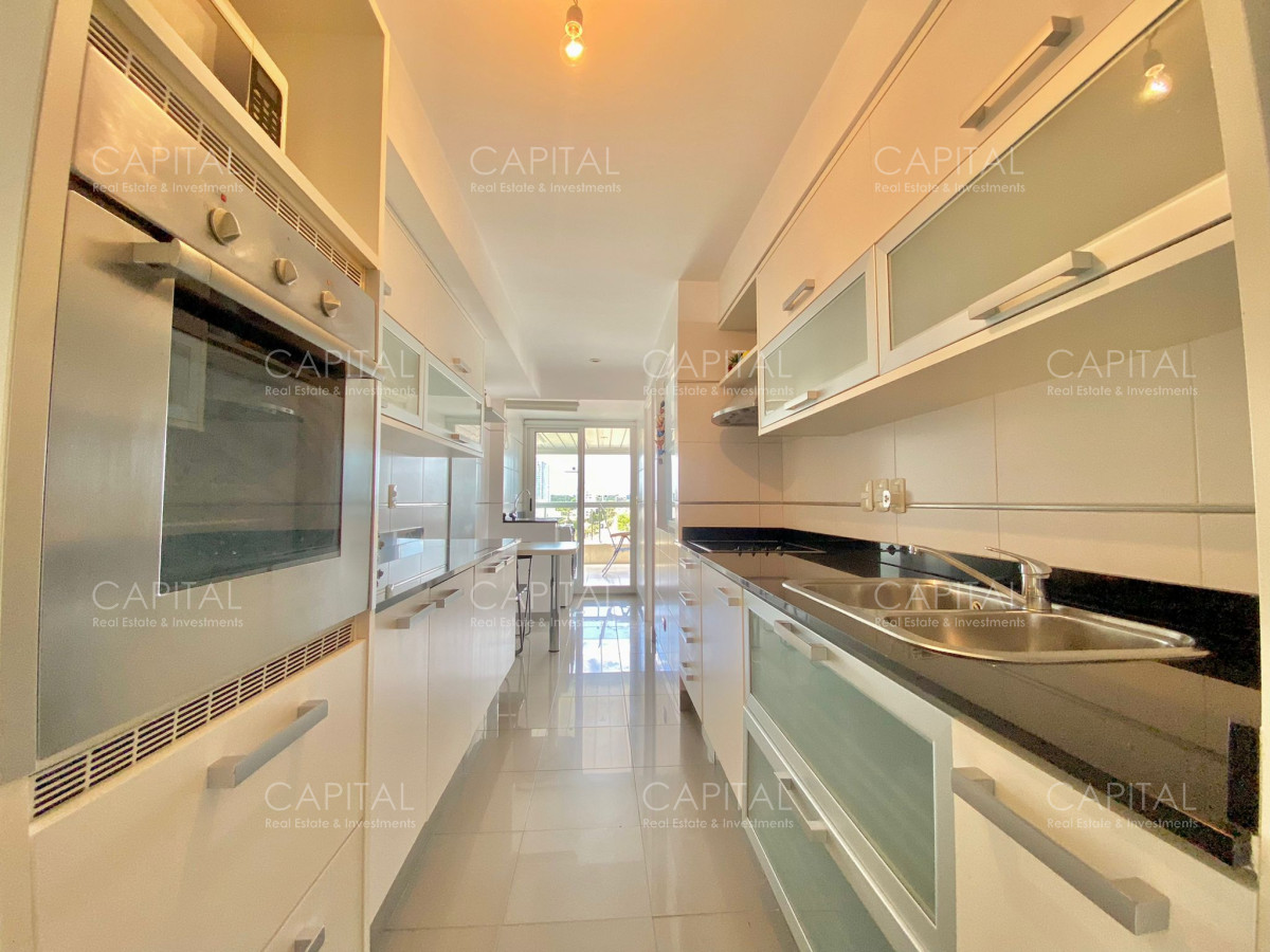 Apartamento ID.31832 - Apartamento en Venta de tres dormitorios, Punta del Este