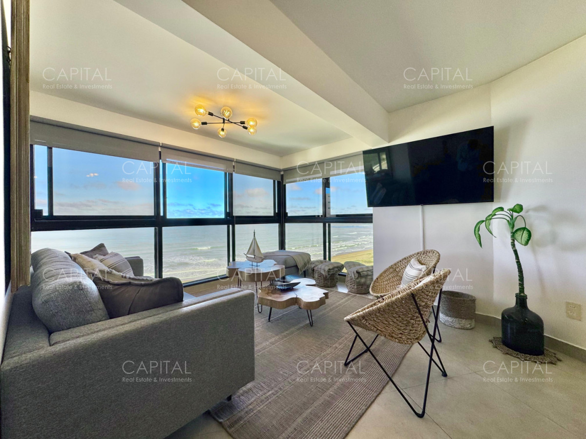 Apartamento ID.40014 - Apartamento en venta en Playa Brava frente al mar.